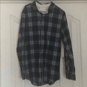 Men’s large plain shirt.